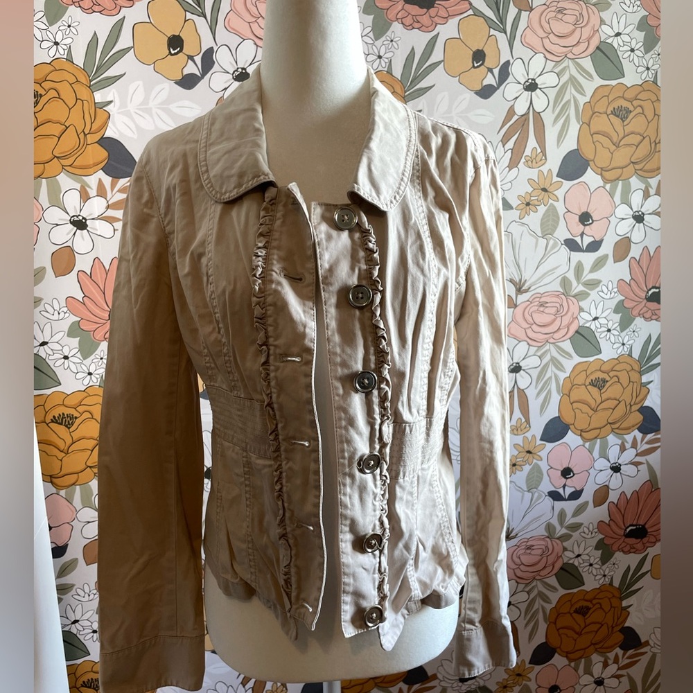 White House Black Market Light Tan lightweight Jacket